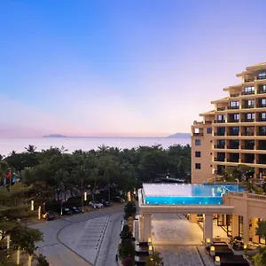 Golden Phoenix Seaview Отель