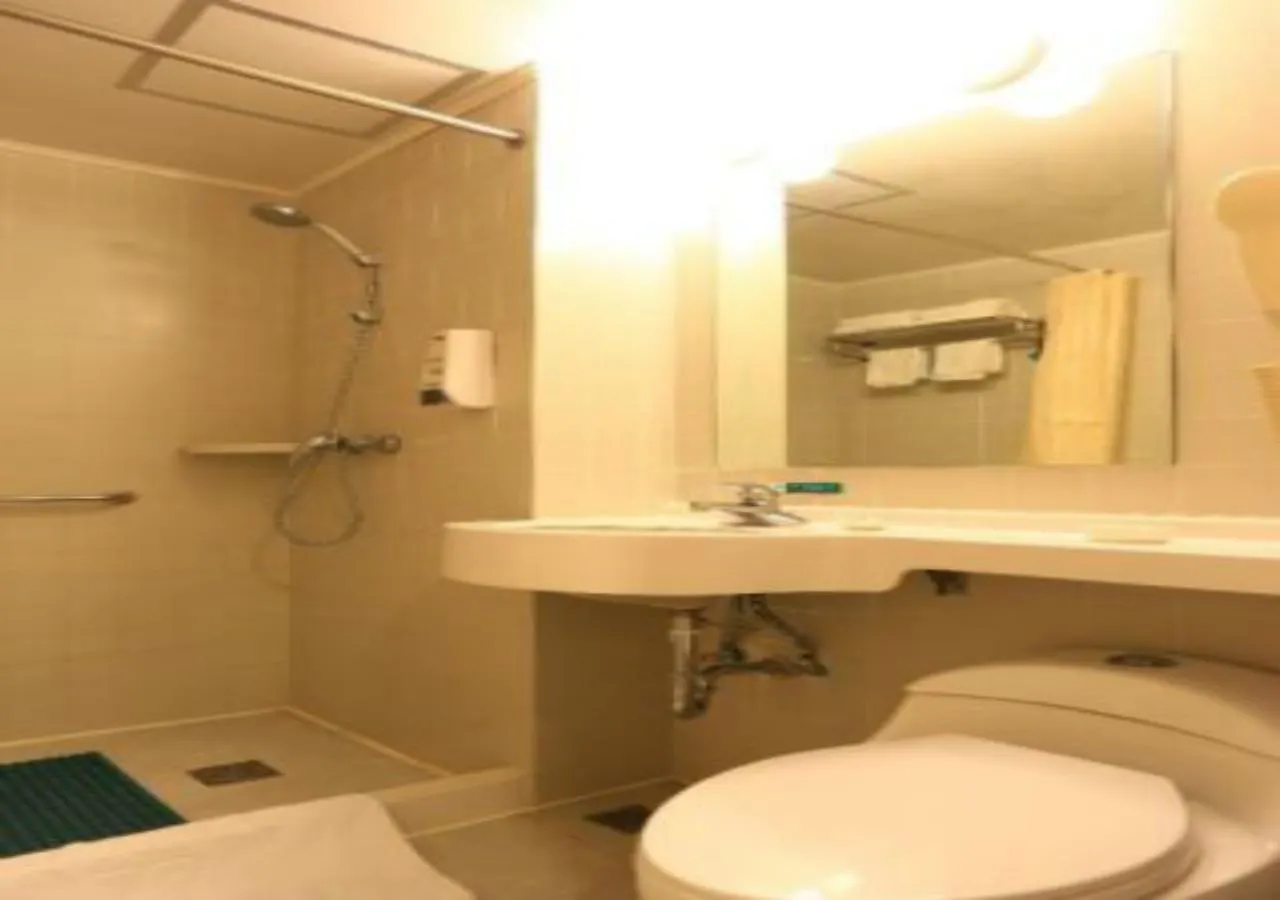 מלון Jinjiang Inn Sanya Jiefang Road Tax Free Shopping Center